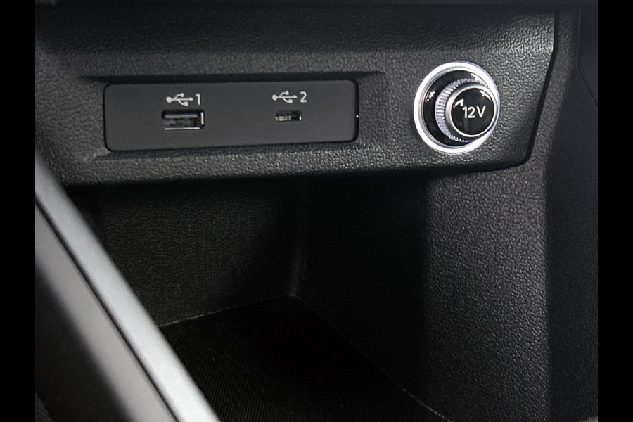 Audi A1 Sportback 30 TFSI S Line edition one | NAVI | STOELVERWARMING | CLIMAT CONTROL | PARKEER SENSOREN V+A