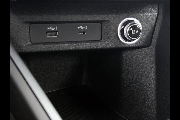 Audi A1 Sportback 30 TFSI S Line edition one | NAVI | STOELVERWARMING | CLIMAT CONTROL | PARKEER SENSOREN V+A