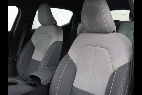 Polestar 2 Standard Range Single Motor 63kWh | SOH 89,7% | Memory | Stoelverwarming | Cruise control | Carplay | Navigatie | Bluetooth | Camera | Park assist | Interieurverlichting | Elektrische achterklep | Trekhaak