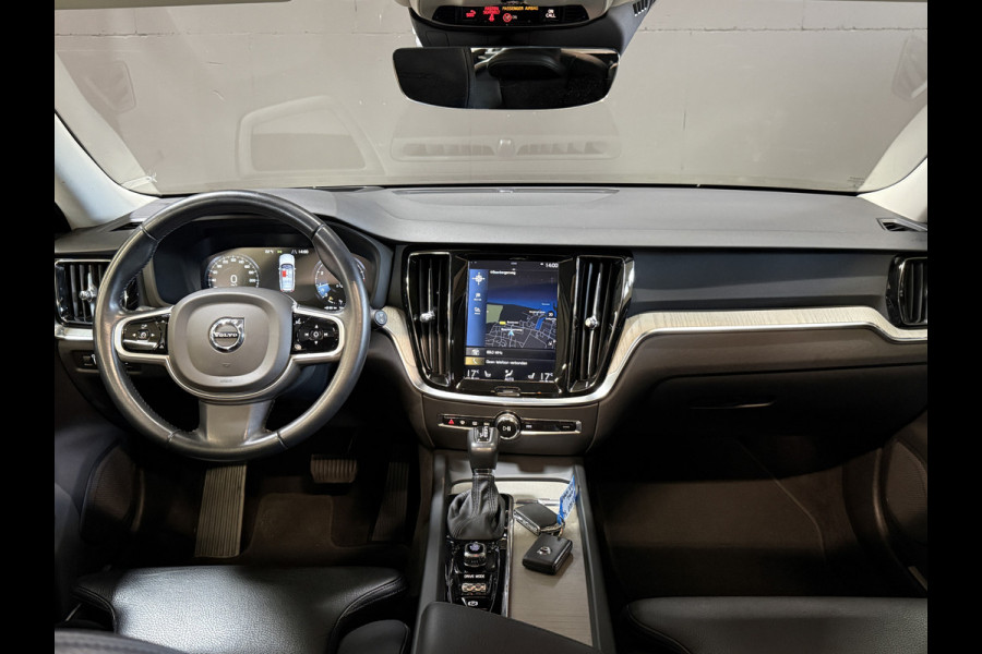 Volvo V60 2.0 T5 Inscription | Panoramadak | Apple Carplay | Leder | Stoelverwarming