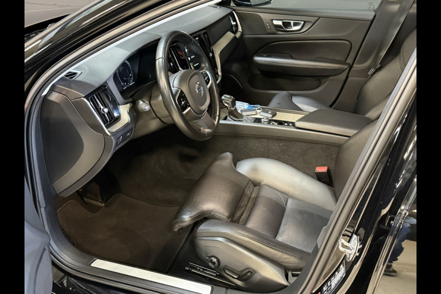 Volvo V60 2.0 T5 Inscription | Panoramadak | Apple Carplay | Leder | Stoelverwarming