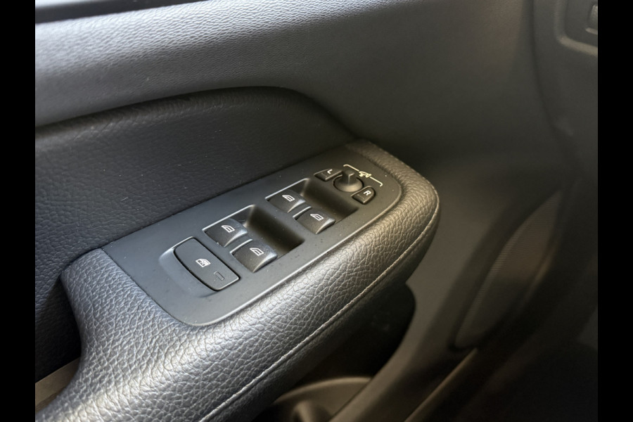 Volvo V60 2.0 T5 Inscription | Panoramadak | Apple Carplay | Leder | Stoelverwarming