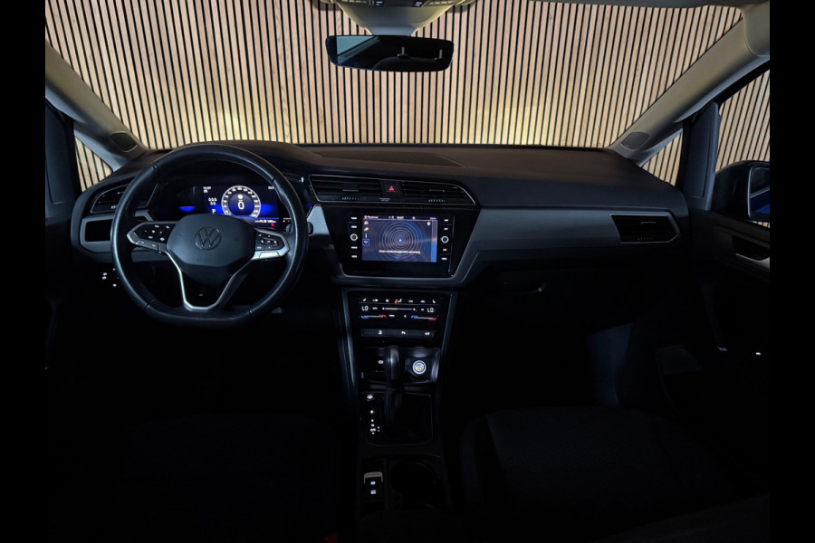 Volkswagen Touran 1.5 TSI 7P Automaat Comfortline TREKHAAK|ACC STOP &GO|DYNA AUDIO|CAMERA|FULL LED KOPLAMPEN|ALARM|17 INCH