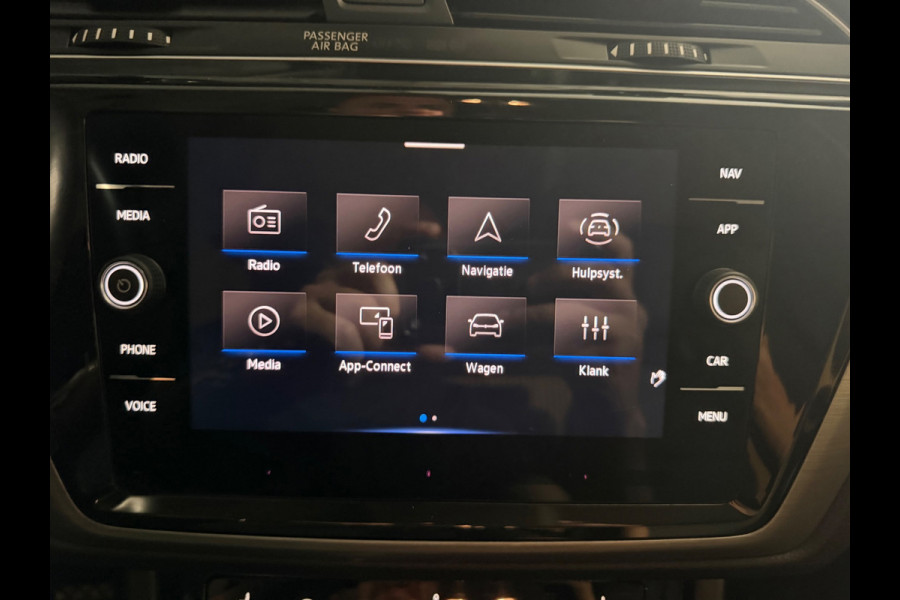 Volkswagen Touran 1.5 TSI 7P Automaat Comfortline TREKHAAK|ACC STOP &GO|DYNA AUDIO|CAMERA|FULL LED KOPLAMPEN|ALARM|17 INCH