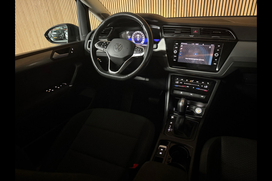 Volkswagen Touran 1.5 TSI 7P Automaat Comfortline TREKHAAK|ACC STOP &GO|DYNA AUDIO|CAMERA|FULL LED KOPLAMPEN|ALARM|17 INCH