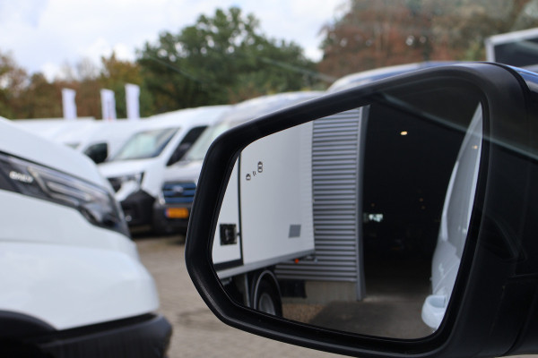 Ford Transit Courier 1.5 EcoBlue Limited Airco Navigatie Camera