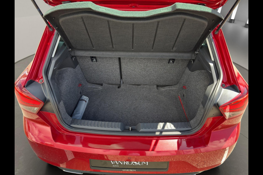 Seat Ibiza 1.0 TSI FR Panoramadak | Carplay | Parksensors |  17"Velg | Led | Sfeer | Cruise | Airco (Automatisch)