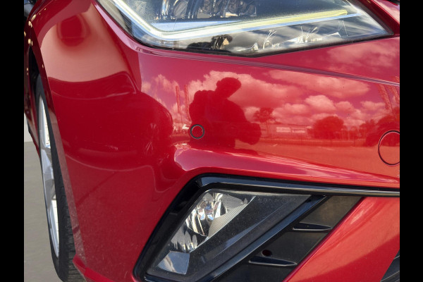 Seat Ibiza 1.0 TSI FR Panoramadak | Carplay | Parksensors |  17"Velg | Led | Sfeer | Cruise | Airco (Automatisch)