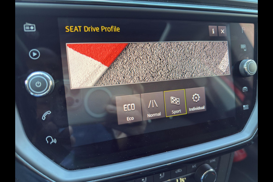 Seat Ibiza 1.0 TSI FR Panoramadak | Carplay | Parksensors |  17"Velg | Led | Sfeer | Cruise | Airco (Automatisch)