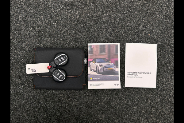 MINI Electric MINI Electric Collection 33 kWh | SOH 96% | Dealer Onderhouden | Panoramadak | Camera | Carplay | Stoelverwarming |