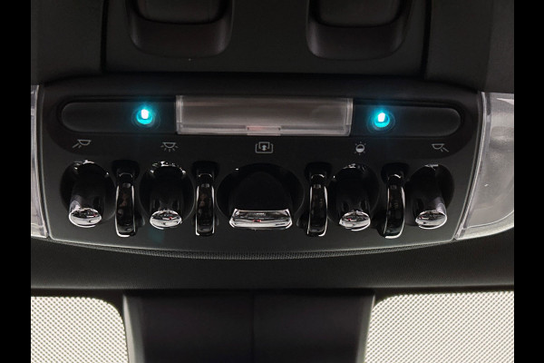 MINI Electric MINI Electric Collection 33 kWh | SOH 96% | Dealer Onderhouden | Panoramadak | Camera | Carplay | Stoelverwarming |
