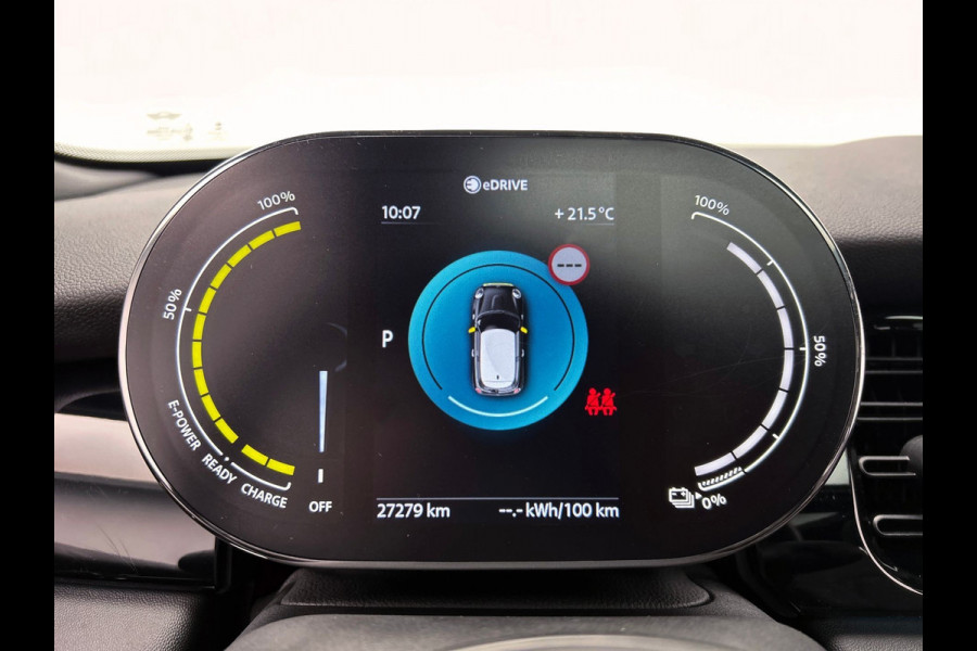 MINI Electric MINI Electric Collection 33 kWh | SOH 96% | Dealer Onderhouden | Panoramadak | Camera | Carplay | Stoelverwarming |