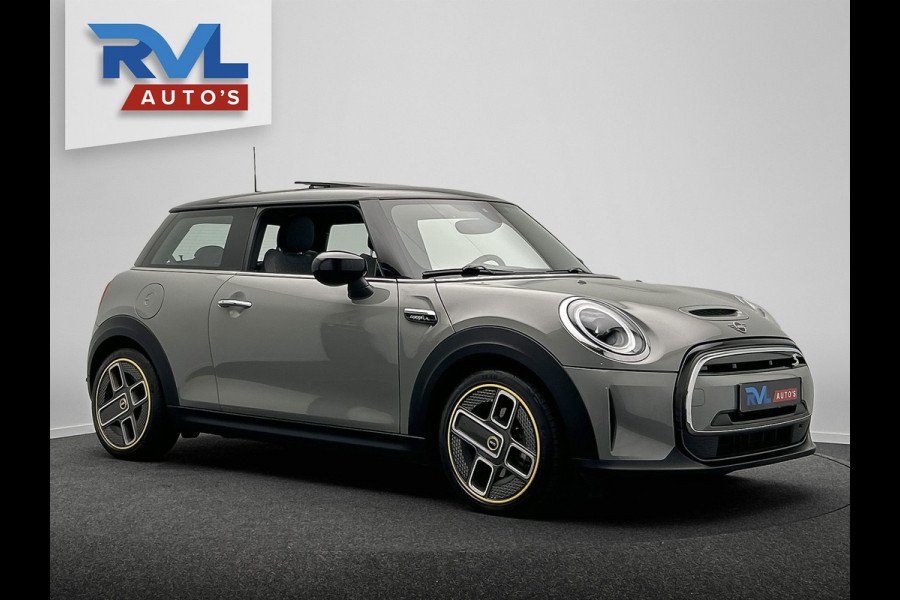 MINI Electric MINI Electric Collection 33 kWh | SOH 96% | Dealer Onderhouden | Panoramadak | Camera | Carplay | Stoelverwarming |