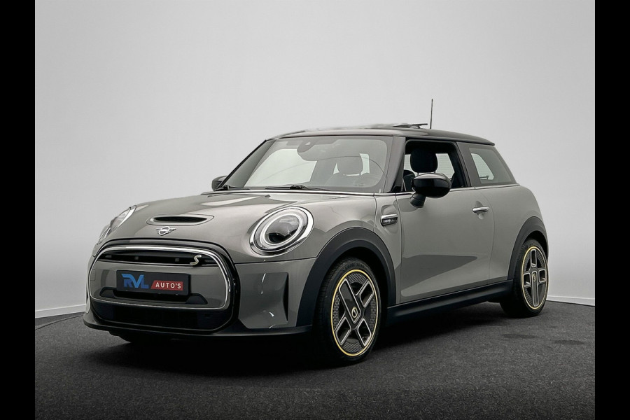MINI Electric MINI Electric Collection 33 kWh | SOH 96% | Dealer Onderhouden | Panoramadak | Camera | Carplay | Stoelverwarming |