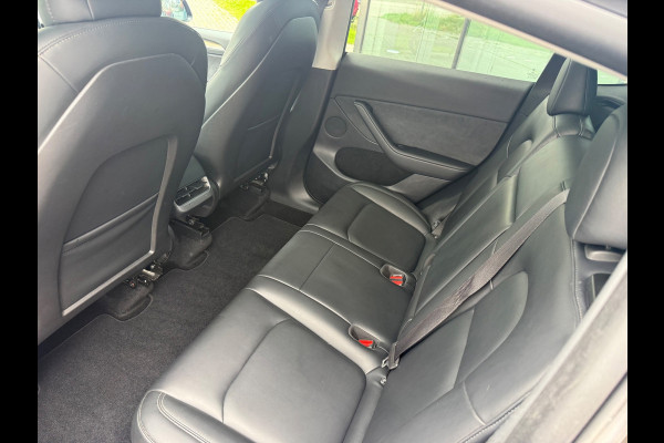 Tesla Model Y Long Range AWD 75 kWh - Panodak - Climate - Camera - Org.NL