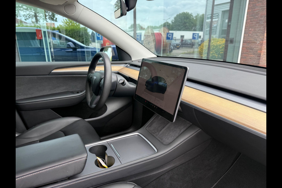 Tesla Model Y Long Range AWD 75 kWh - Panodak - Climate - Camera - Org.NL