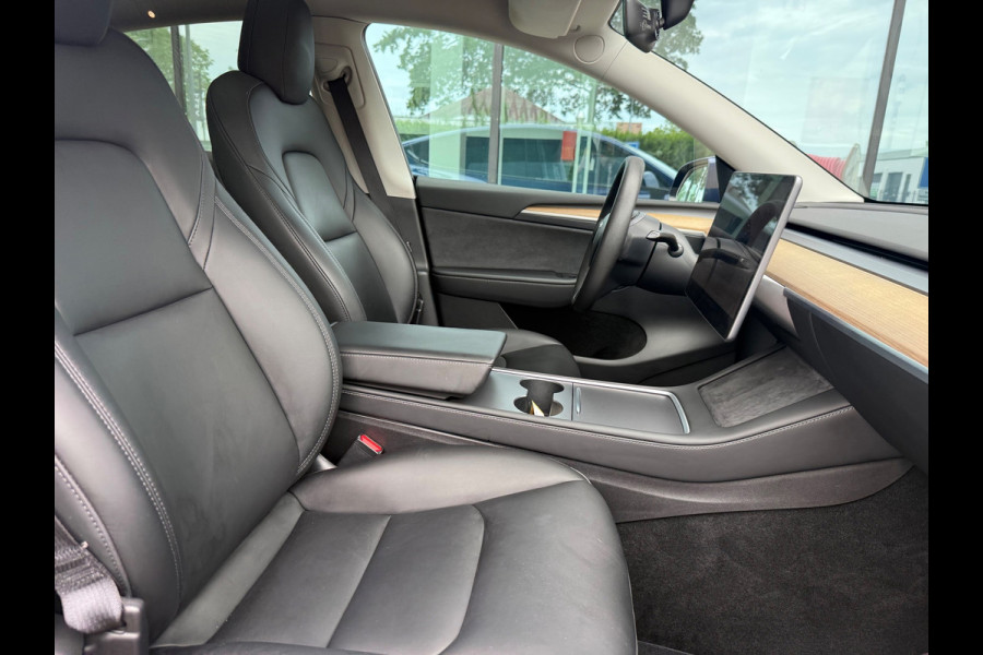 Tesla Model Y Long Range AWD 75 kWh - Panodak - Climate - Camera - Org.NL