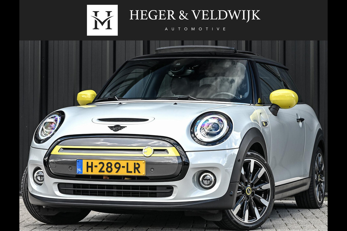 MINI Electric Yours 33 kWh | NL-Auto | Dealeronderhouden | SOH 95.1% | Panoramadak | Harman/Kardon | HUD | Camera | Stoelverwarming | Keyless Entry |