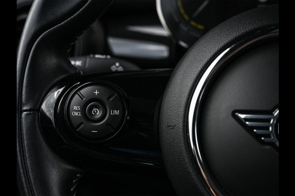 MINI Electric Yours 33 kWh | NL-Auto | Dealeronderhouden | SOH 95.1% | Panoramadak | Harman/Kardon | HUD | Camera | Stoelverwarming | Keyless Entry |