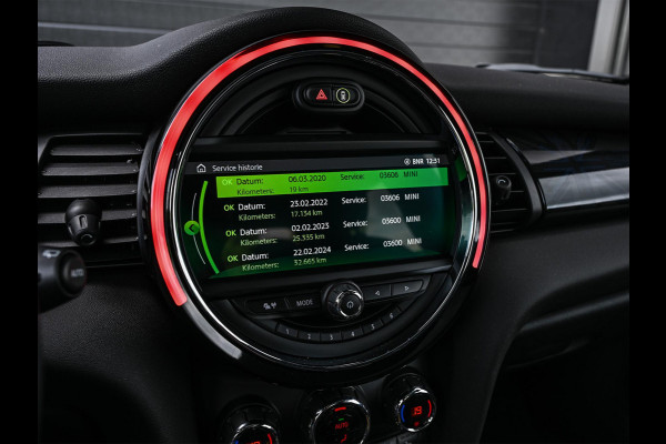 MINI Electric Yours 33 kWh | NL-Auto | Dealeronderhouden | SOH 95.1% | Panoramadak | Harman/Kardon | HUD | Camera | Stoelverwarming | Keyless Entry |