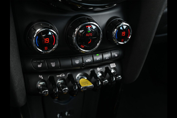MINI Electric Yours 33 kWh | NL-Auto | Dealeronderhouden | SOH 95.1% | Panoramadak | Harman/Kardon | HUD | Camera | Stoelverwarming | Keyless Entry |
