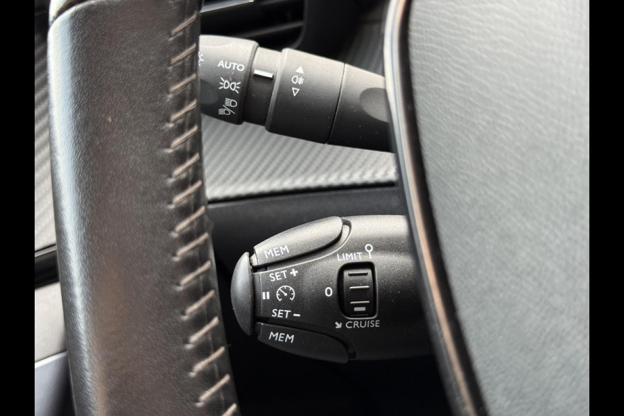 Peugeot 2008 1.2 PureTech Allure 1e Eigenaar|Navi|Camera|i-Cockpit|Clima|Cruise|Stoelverwarming|Carplay|PDC|APK tot 06-2028