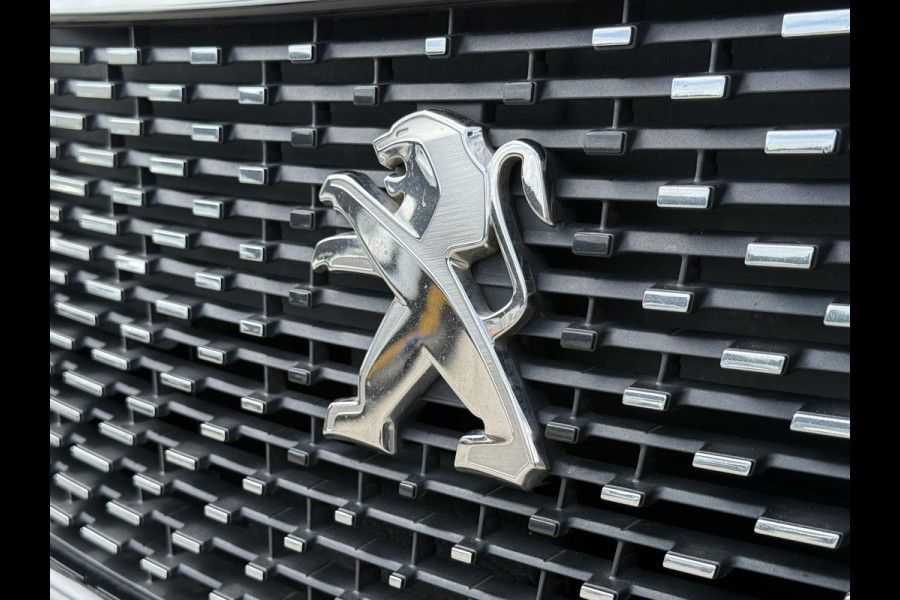 Peugeot 2008 1.2 PureTech Allure 1e Eigenaar|Navi|Camera|i-Cockpit|Clima|Cruise|Stoelverwarming|Carplay|PDC|APK tot 06-2028