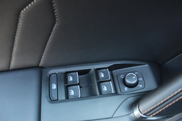 CUPRA Formentor 1.4 e-Hybrid VZ Copper Edition VZ5 stoelen