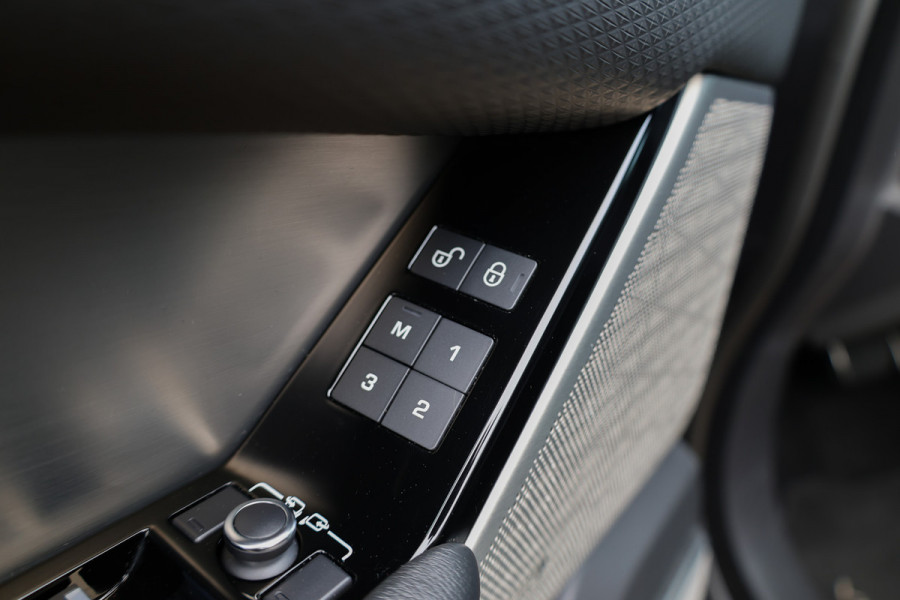 Land Rover Range Rover Velar 2.0 I4 Turbo AWD R-Dynamic HSE | PANO | LUCHTVERING | MERIDIAN SURROUND | HUD | KEYLESS | MEMORY |