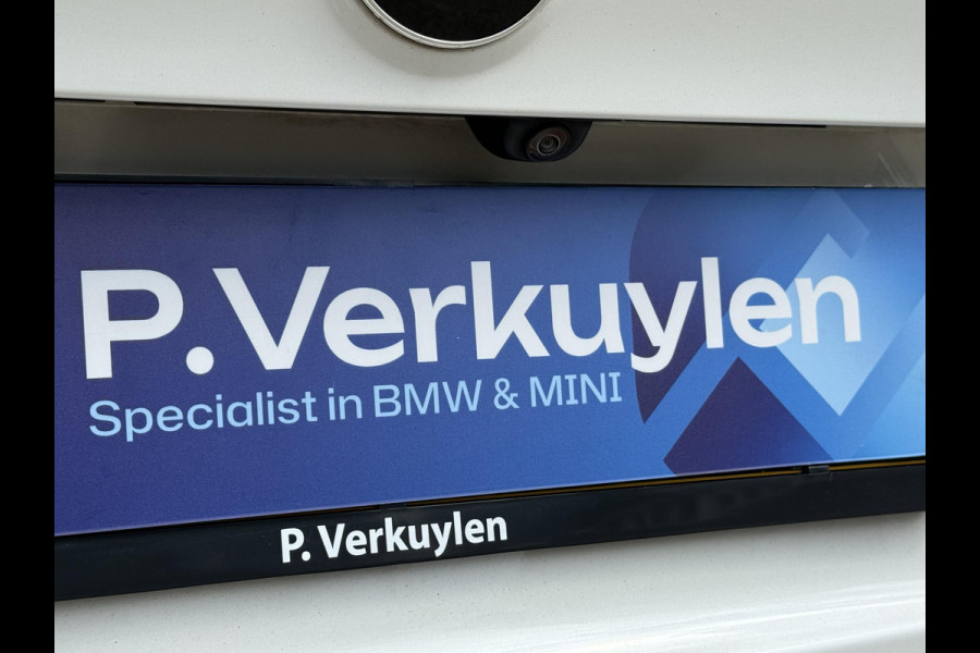 BMW X1 xDrive25i X LINE | PANORAMA | NAVIGATIE PLUS | STOELVERWARMING | CAMERA | HEAD UP |