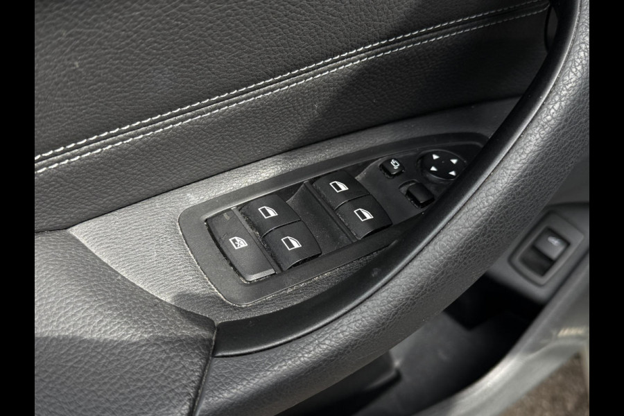 BMW X1 xDrive25i X LINE | PANORAMA | NAVIGATIE PLUS | STOELVERWARMING | CAMERA | HEAD UP |