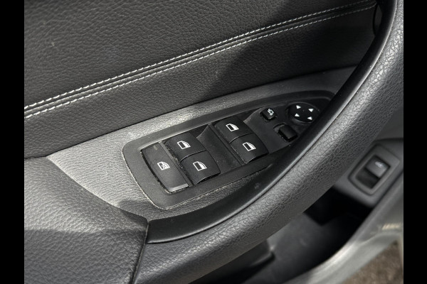 BMW X1 xDrive25i X LINE | PANORAMA | NAVIGATIE PLUS | STOELVERWARMING | CAMERA | HEAD UP |
