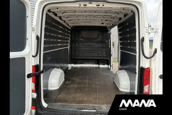 Volkswagen Crafter 30 2.0 TDI L3H2 Cruise Camera Carplay Trekhaak Voorruitverwarming