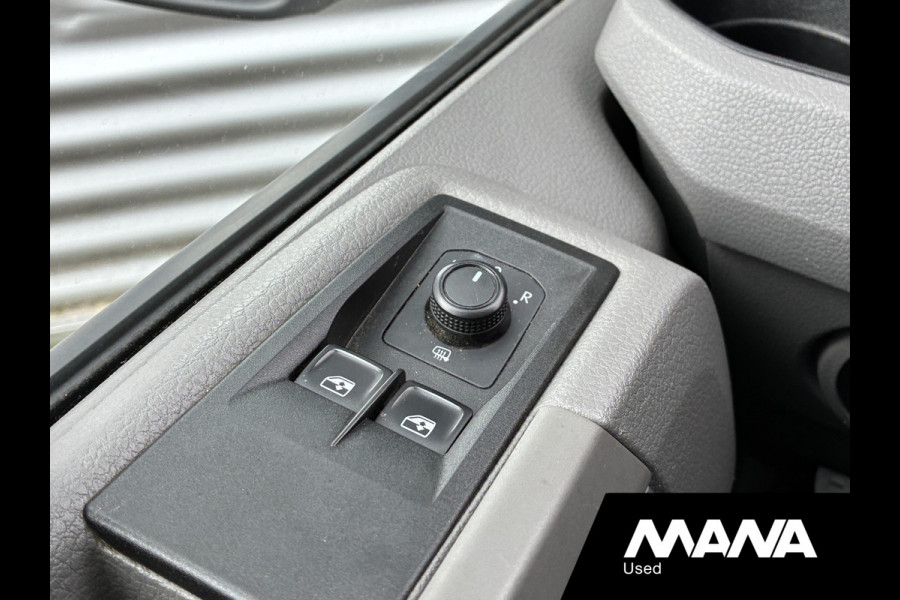 Volkswagen Crafter 30 2.0 TDI L3H2 Cruise Camera Carplay Trekhaak Voorruitverwarming