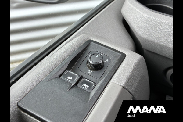 Volkswagen Crafter 30 2.0 TDI L3H2 Cruise Camera Carplay Trekhaak Voorruitverwarming