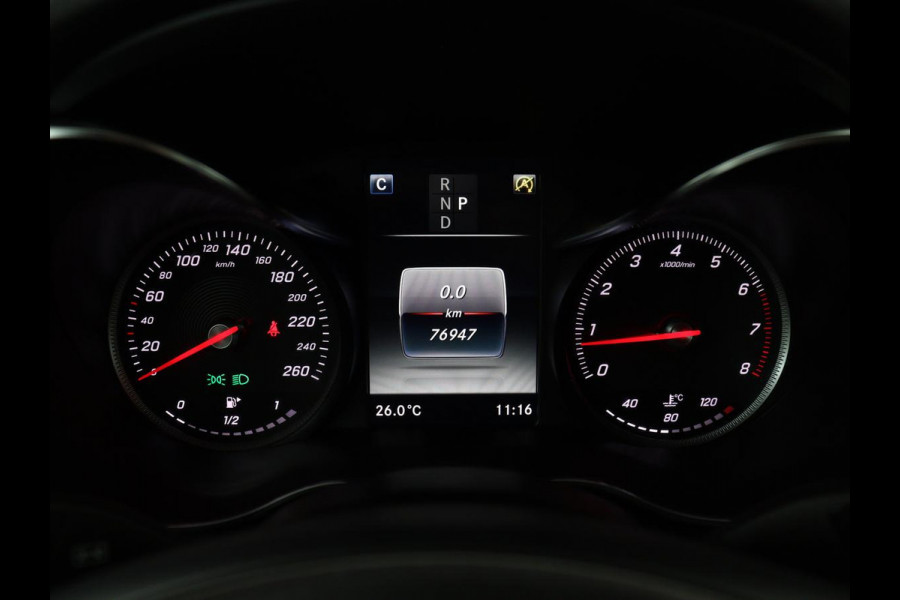 Mercedes-Benz C-Klasse Estate 180 Business Solution | Half leder | Stoelverwarming | Navigatie | Bluetooth | Camera | Park assist | Cruise control | Climate control | Elektrische achterklep | Trekhaak