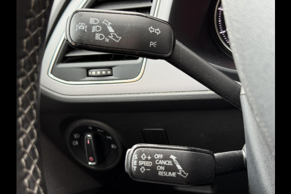 Seat Leon 1.0 EcoTSI Style Business Intense Navi|PDC V+A|Clima|Carplay|Cruise|N.A.P|APK tot 02-2027