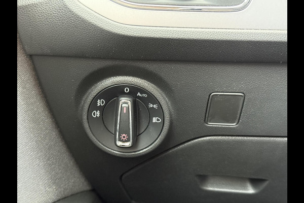 Seat Leon 1.0 EcoTSI Style Business Intense Navi|PDC V+A|Clima|Carplay|Cruise|N.A.P|APK tot 02-2027