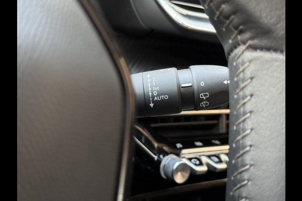 Peugeot 2008 1.2 PureTech Blue Lease Allure 1e Eigenaar|Navi|Camera|i-Cockpit|Clima|Cruise|Keyless|Carplay|N.A.P|APK tot 10-2027