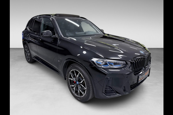 BMW X3 XDrive30e M-SPORT PANO/LEDER/H-UP/360CAM/M-STOELEN/SFEERVERL/CARPLAY///