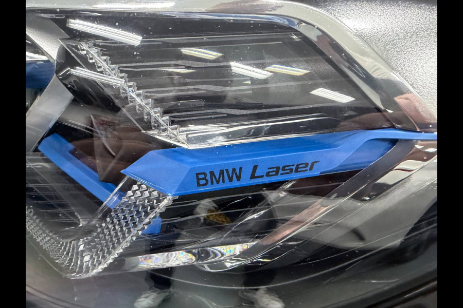 BMW X3 XDrive30e M-SPORT PANO/LEDER/H-UP/360CAM/M-STOELEN/SFEERVERL/CARPLAY///