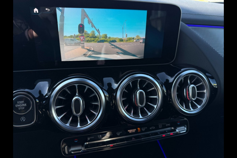 Mercedes-Benz GLA GLA 200 Leer/Trekhaak/20 inch/Mobiliteitsgarantie tot 4-2027 Premium-pakket/Parkeerpakket/new model