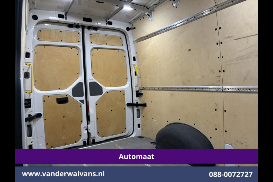 Volkswagen Crafter 2.0 TDI 141pk Automaat L3H3 L2H2 Euro6 Airco | Camera | Navigatie | Apple Carplay Android Auto, Parkeersensoren, Bijrijdersbank