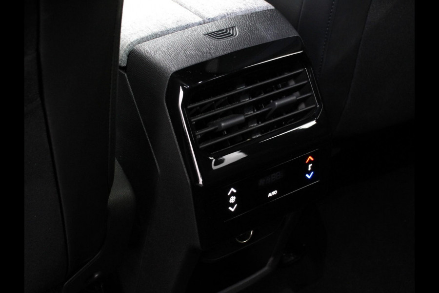 Peugeot 5008 1.2 Hybrid 145pk Automaat Allure 7p Navigatie Apple Carplay Android Auto Camera Climate control Dab Led Keyless start Lichtmetalen Velgen Parkeer sensoren