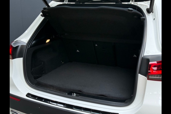 Mercedes-Benz GLA GLA 200 Leer/Trekhaak/20 inch/Mobiliteitsgarantie tot 4-2027 Premium-pakket/Parkeerpakket/new model