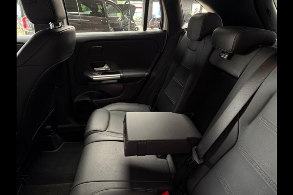 Mercedes-Benz GLA GLA 200 Leer/Trekhaak/20 inch/Mobiliteitsgarantie tot 4-2027 Premium-pakket/Parkeerpakket/new model