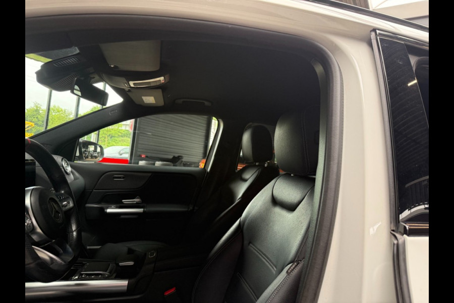 Mercedes-Benz GLA GLA 200 Leer/Trekhaak/20 inch/Mobiliteitsgarantie tot 4-2027 Premium-pakket/Parkeerpakket/new model