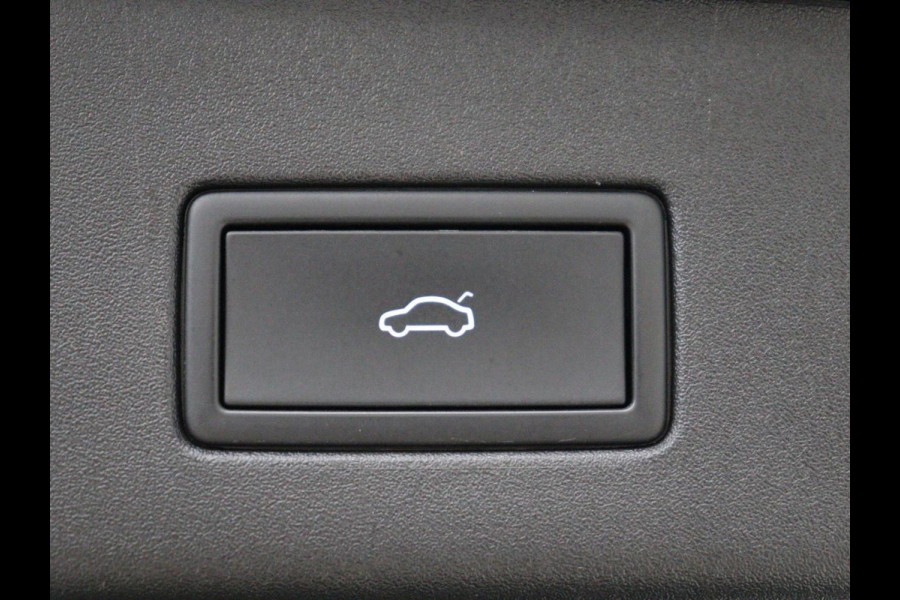 Volkswagen ID.4 First Max 77 kWh | SOH 91,7% | Memory | Panoramadak | Half leder | Head-up | Stoelverwarming | Adaptive cruise | Lane assist | Sfeerverlichting | Carplay | 360 camera | Elektrische achterklep
