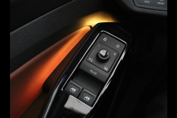 Volkswagen ID.4 First Max 77 kWh | SOH 91,7% | Memory | Panoramadak | Half leder | Head-up | Stoelverwarming | Adaptive cruise | Lane assist | Sfeerverlichting | Carplay | 360 camera | Elektrische achterklep
