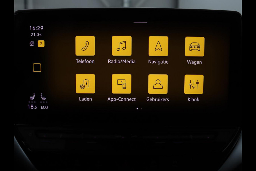 Volkswagen ID.4 First Max 77 kWh | SOH 91,7% | Memory | Panoramadak | Half leder | Head-up | Stoelverwarming | Adaptive cruise | Lane assist | Sfeerverlichting | Carplay | 360 camera | Elektrische achterklep